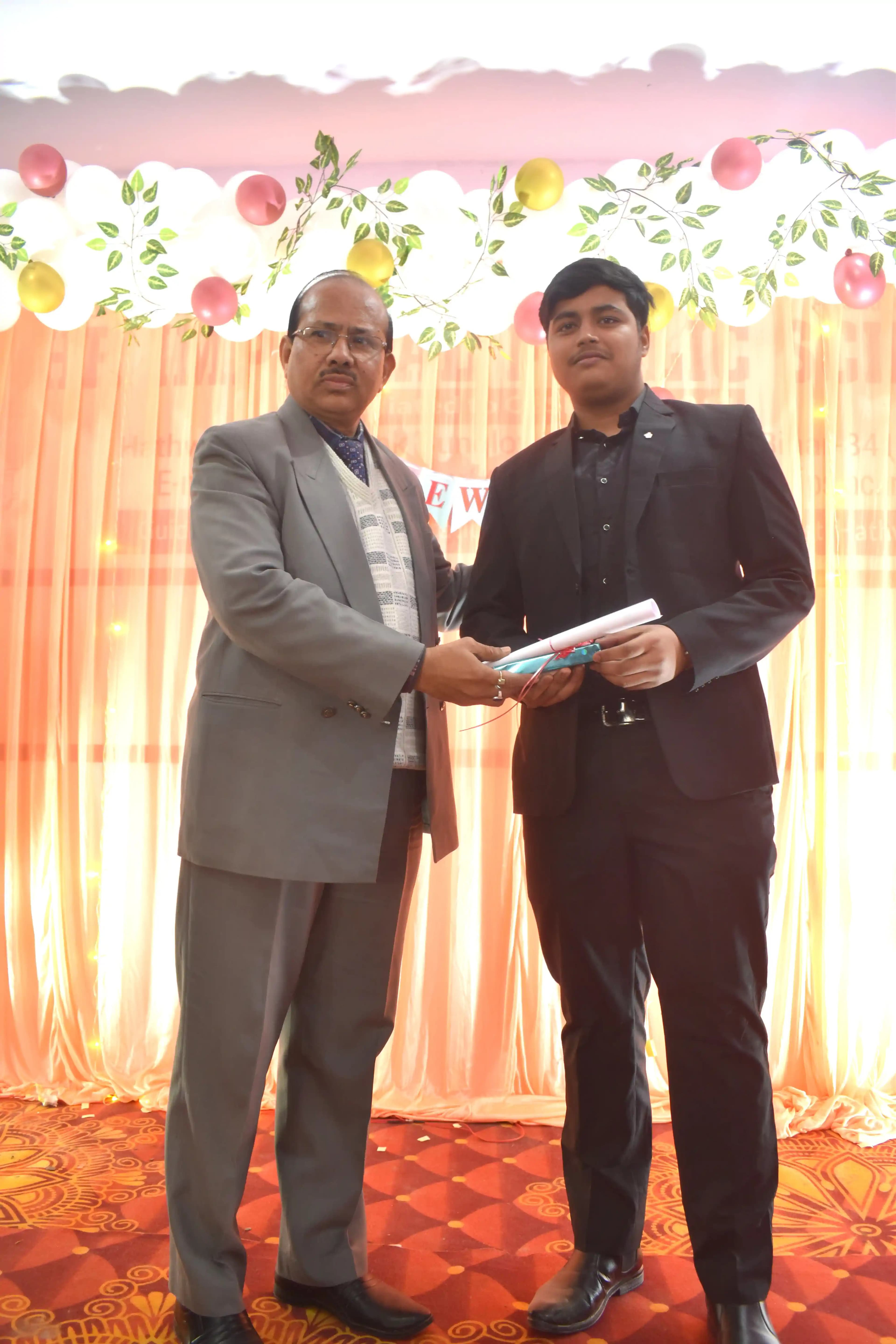Farewell Class 12th 2025 - Photo 8